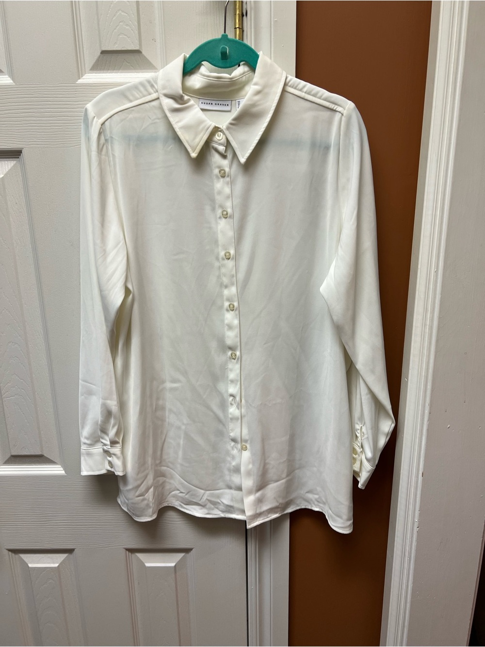 White Button-Up Collared Blouse